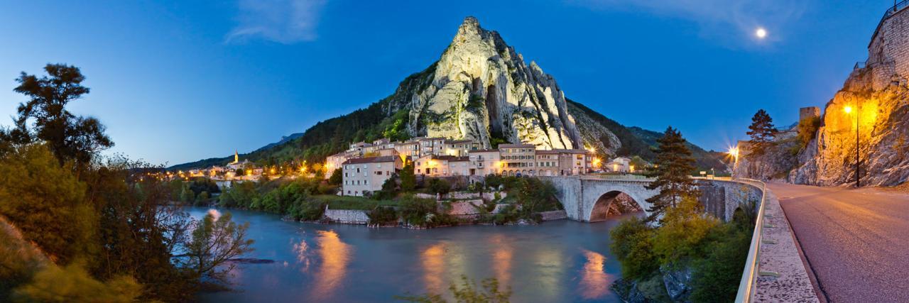 Hotel L'Oustalet Sisteron Esterno foto